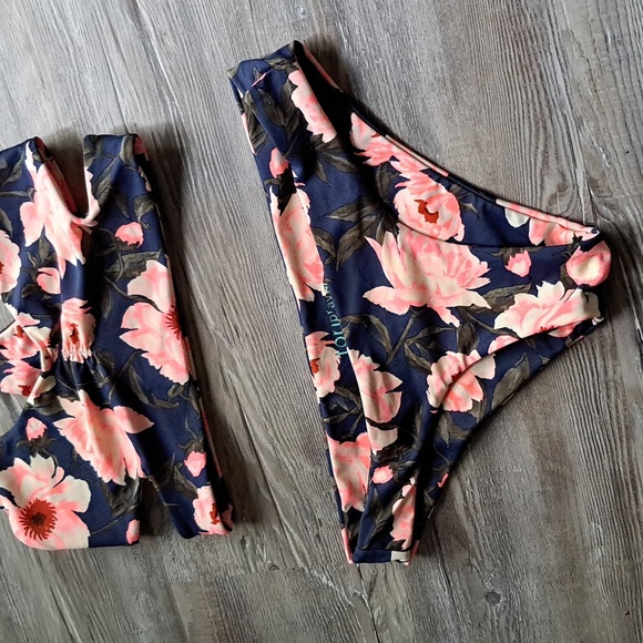 Anthropologie TORI PRAVER - Picture 3 of 3